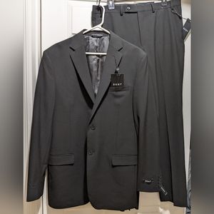 NWT DKNY Men's Black Modern-Fit Stretch Suit Size 44L